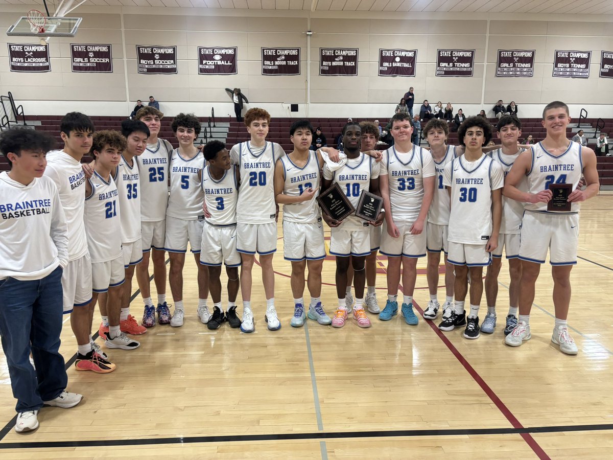 BHSBoysHoop's tweet photo. Braintree 65
Belmont 48
Adams classic finals. 
@BraintreeWamps @BostonHeraldHS @GlobeSchools https://t.co/C98AXRn5ID
