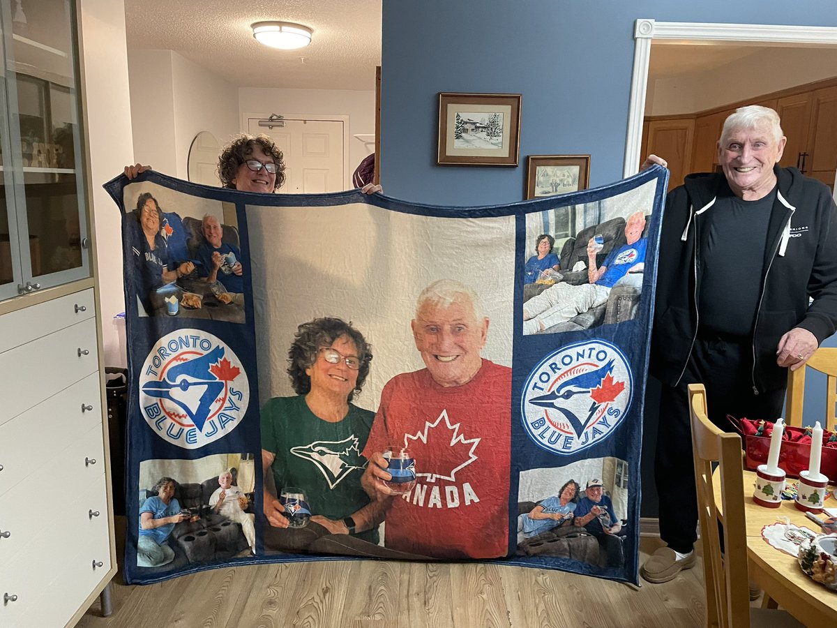 LeezerShort's tweet image. Late arriving gifts from Maddie for me and dad. Commemorates an awesome few months we spent together.