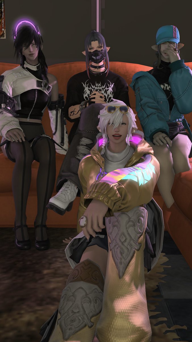 アハト tweet media