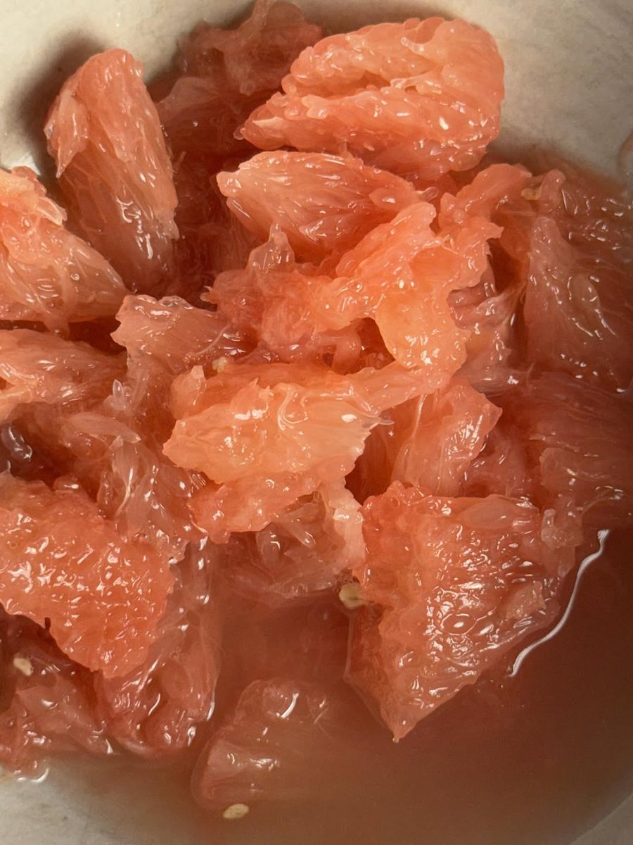 paulinepark's tweet image. I'm savoring a #grapefruit for the first time in ages; it's low-calorie yet nutritionally-dense &amp;amp; is loaded with vitamins A &amp;amp; C, calcium &amp;amp; iron and I love its tartly sweet &amp;amp; tangy citrus flavor~! #grapefrukt #pamplemousse #pompelmo #pomelo 그레이프 프루트

indifferentlanguages.com/words/grapefru…