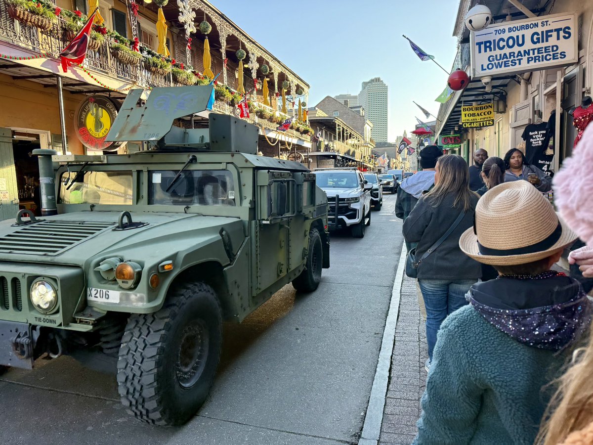 VictoriaRColey's tweet photo. National Guard is in full force in New Orleans — posted up and down Bourbon Street and throughout surrounding areas. Heavy presence tonight.

God bless @realDonaldTrump @PeteHegseth for cracking down on our enemies and keeping America’s safe from terror. https://t.co/wvqxw9K5bf