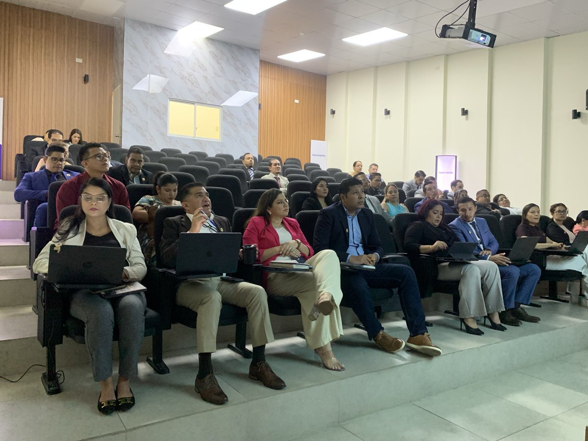 DPManabiSalud's tweet photo. #ElNuevoEcuador | La coordinadora Martha Pita Macías lideró la Unidad de Gestión Zonal de la Coordinación Zonal 4 – Salud, durante el segundo día de la jornada de revisión y análisis de resultados hospitalarios. https://t.co/ge0A2QSIVR
