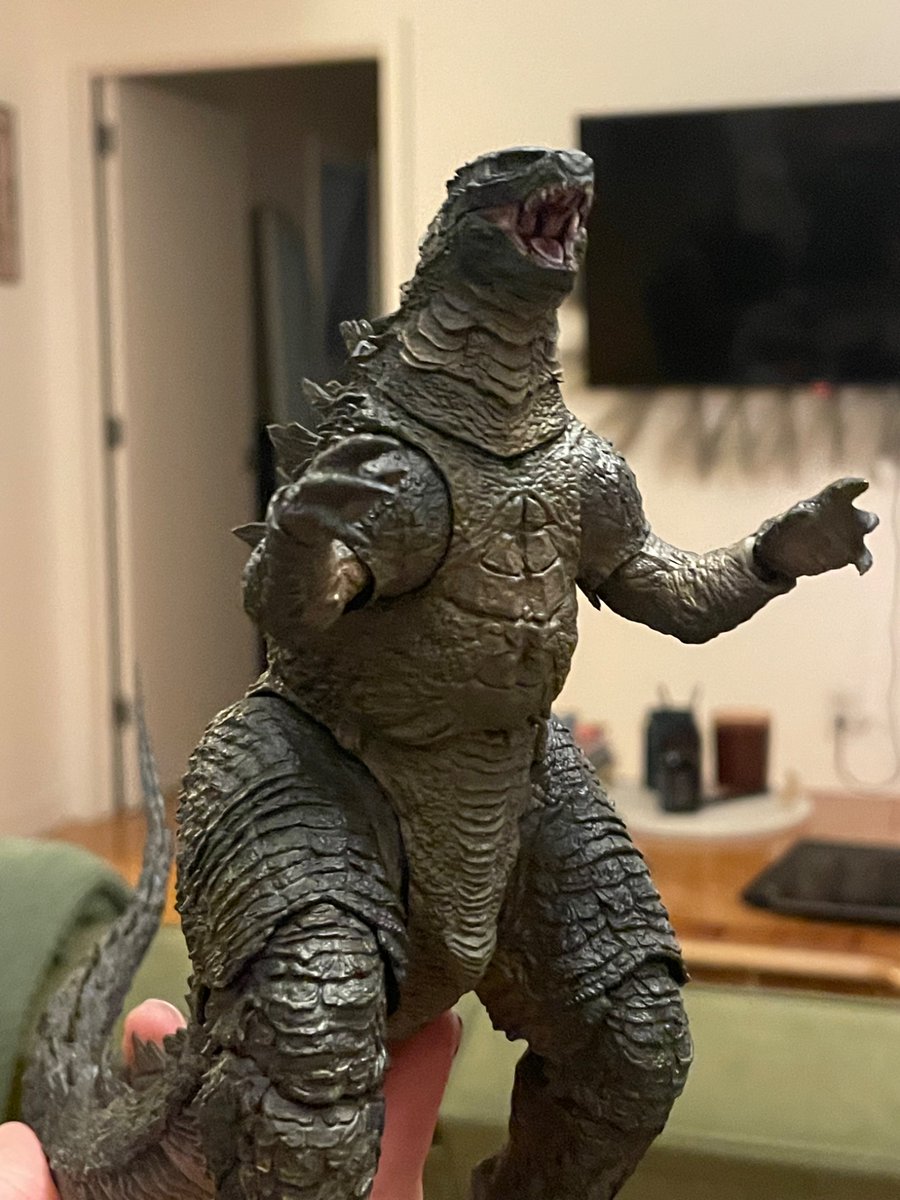 Hiya Godzilla 2014’s head is not it at all, but gladly <a href="/kujira_mk/">Kujira</a> made this beautiful replacement head. Need to tweak a few things with paint on my copy of the figure but the new head makes it look 10 times better
