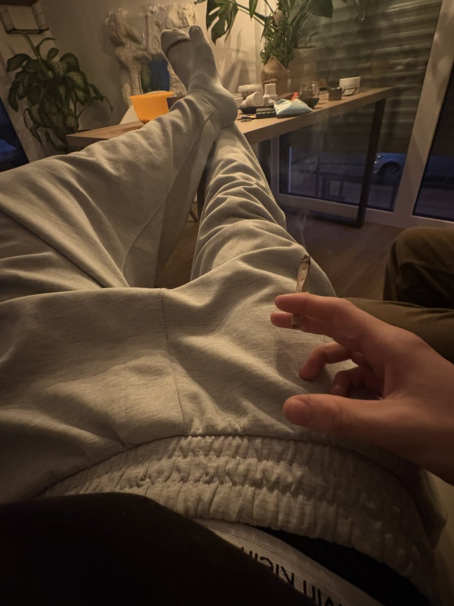 Bock auf feet smell 💨 und Ns direkt au der Quelle..?! Antreten!🐕🦶🏼
#geldsklave #zahlschwein #cashmaster #zahlsklave
#findom #paypig#geldherr #alpha #feetdom #füße #master #getragenesocken #sklave #dom #feet
#socks #slave #cash #payme #zahlnutte