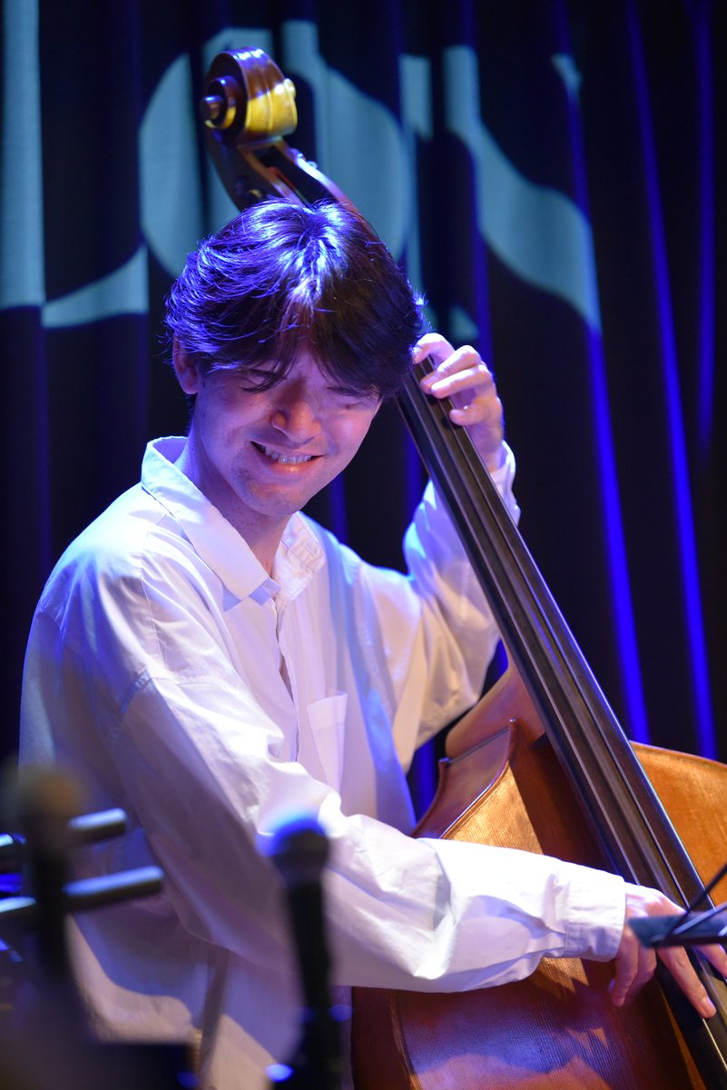 jazzcalabash's tweet photo. ◤Jazzcalabash 2025.11.23 Photo Gallery◢

加納新吾トリオ
加納新吾（p）萬恭隆（b）森下啓（ds）

photo by kana

#jazzcalabash #ジャズカラバッシュ https://t.co/Qol7Lv1bHi