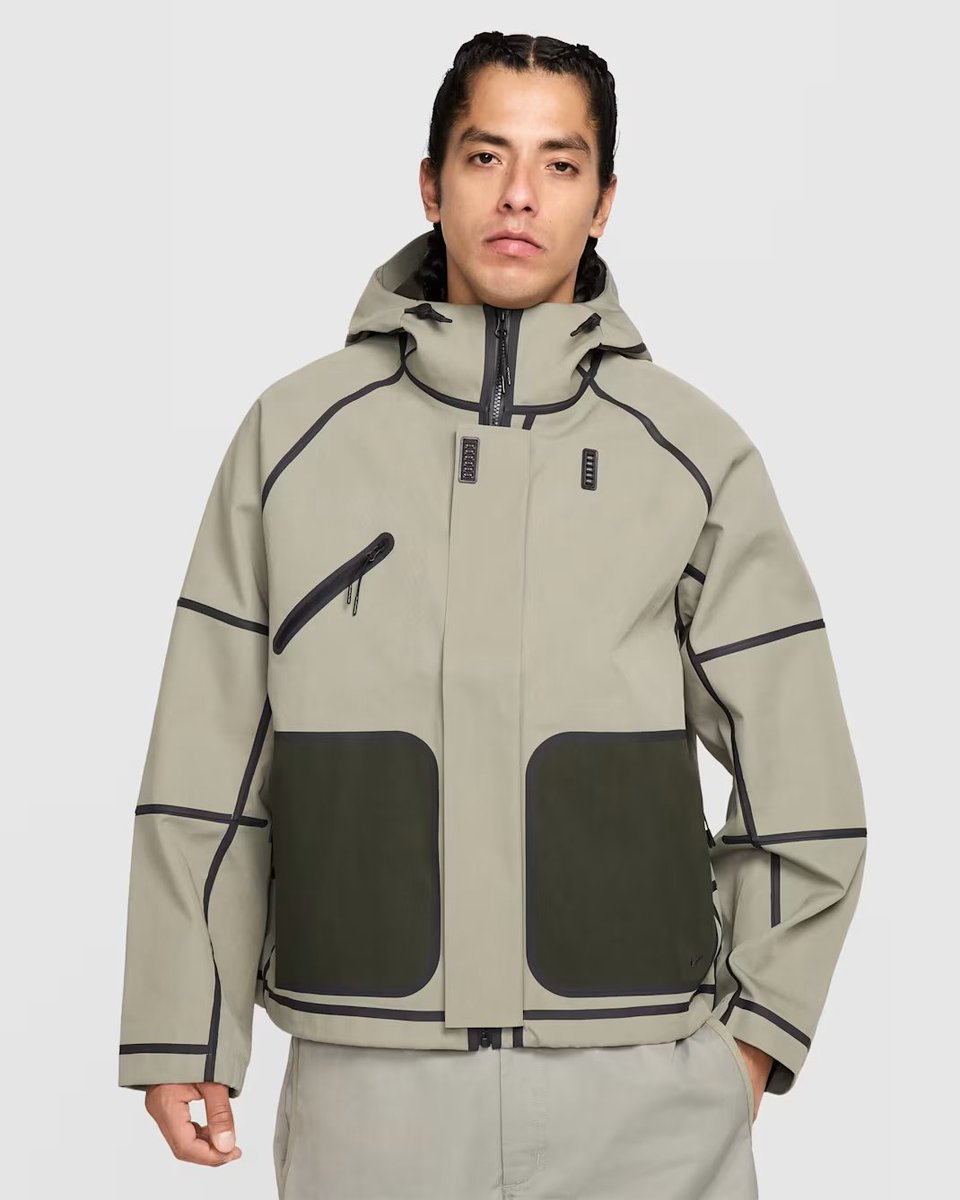 PrimePicks_US's tweet image. Nike Tech Storm-FIT Rain Jacket, 23% off, now $300.97! #NikeShield 

sovrn.co/13vb8kx

Image credit: NIKE