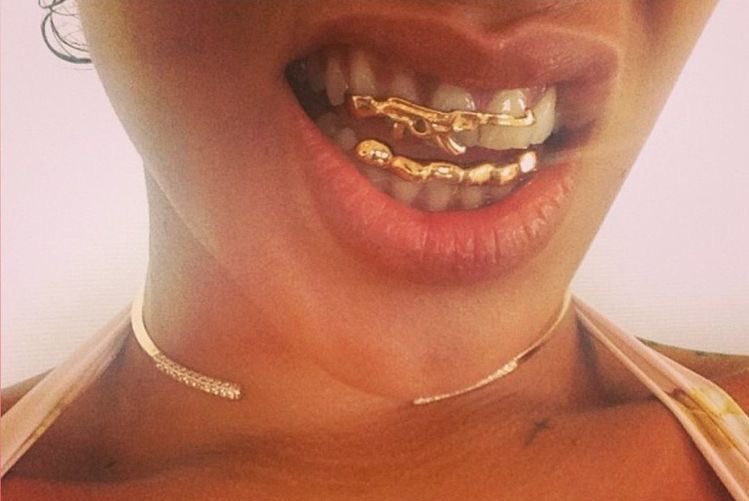 Rihanna’s Grills chefs kiss | $$$