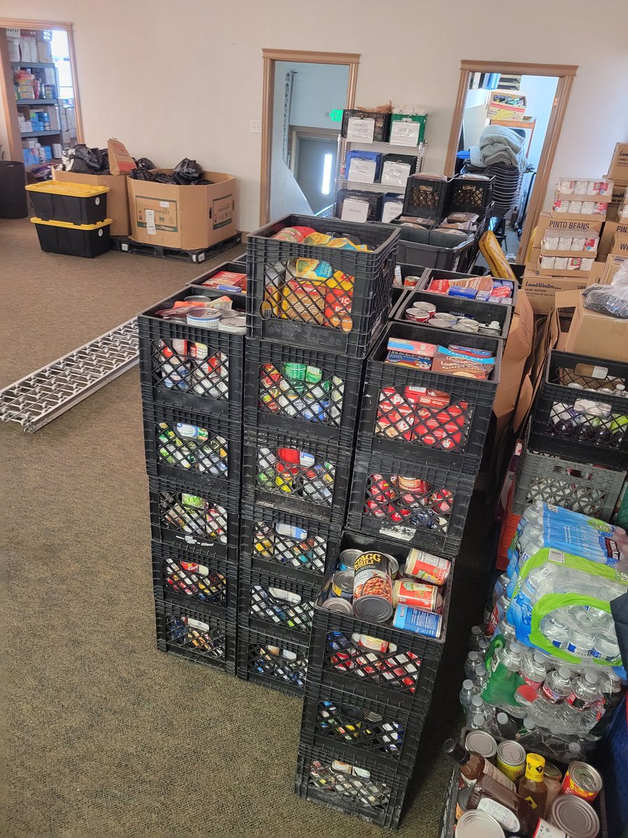 Grace Lutgeran School held a food drive for Valley Mission during Christmas. Weighed in at just over 1900 pounds!!
You Kids Rock!!!