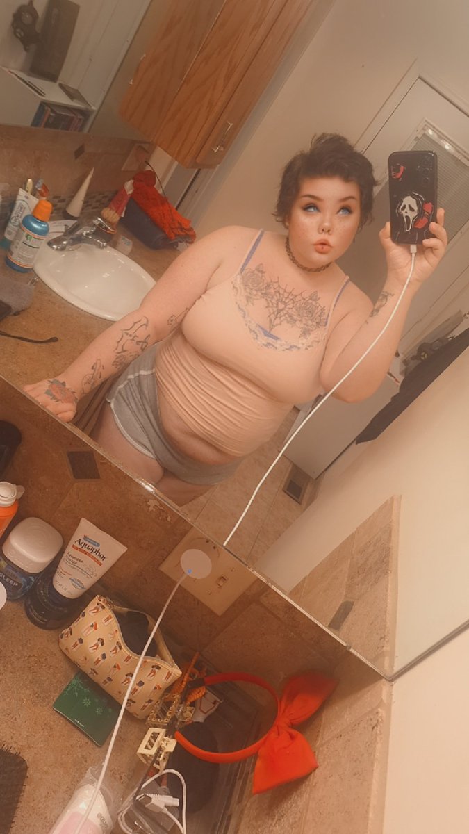 BulchiKitten's tweet photo. #chubbygirls #nsfwtwtًً https://t.co/cqYV3vijOs