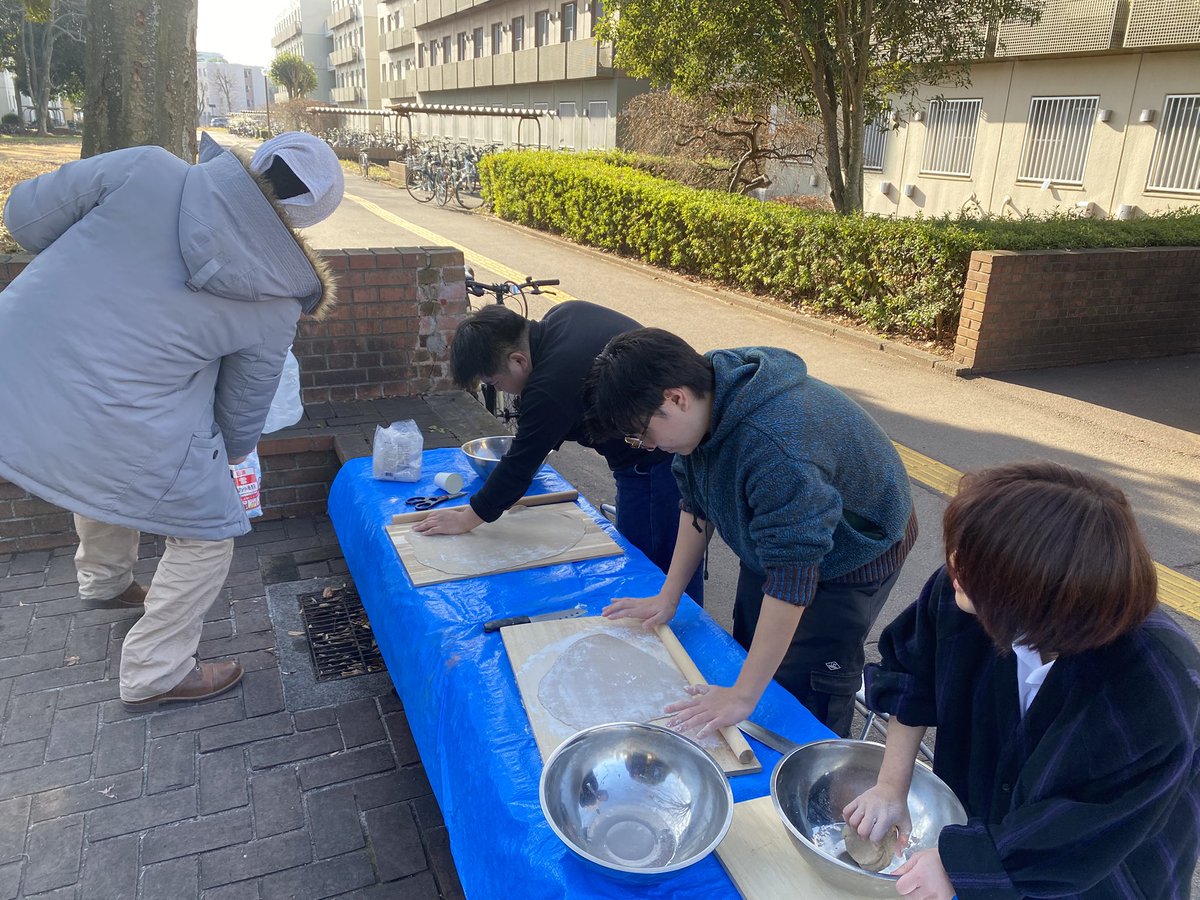 tsukuberkeley's tweet image. そば打ち盛り上がってます‼️
初心者大歓迎‼️