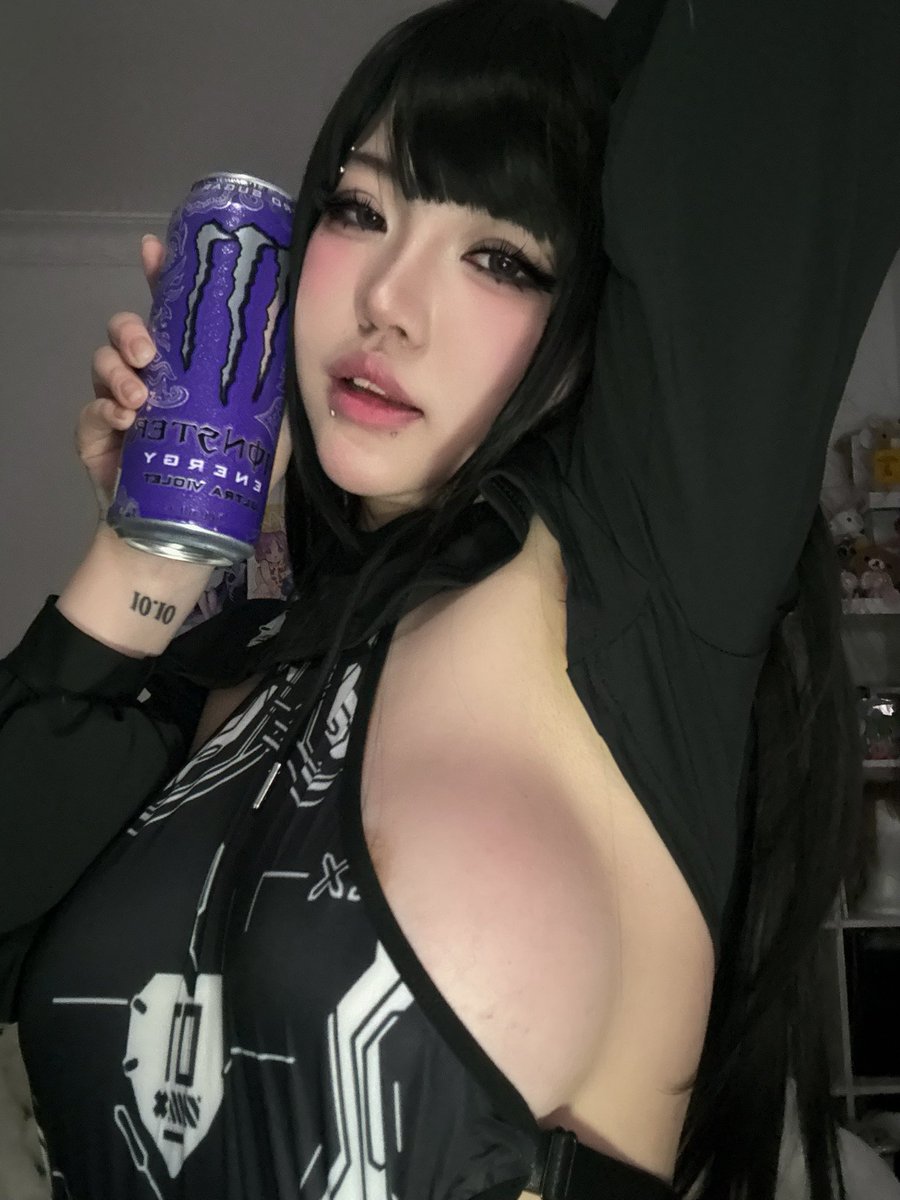 daph_vt's tweet image. favourite monster flavour?