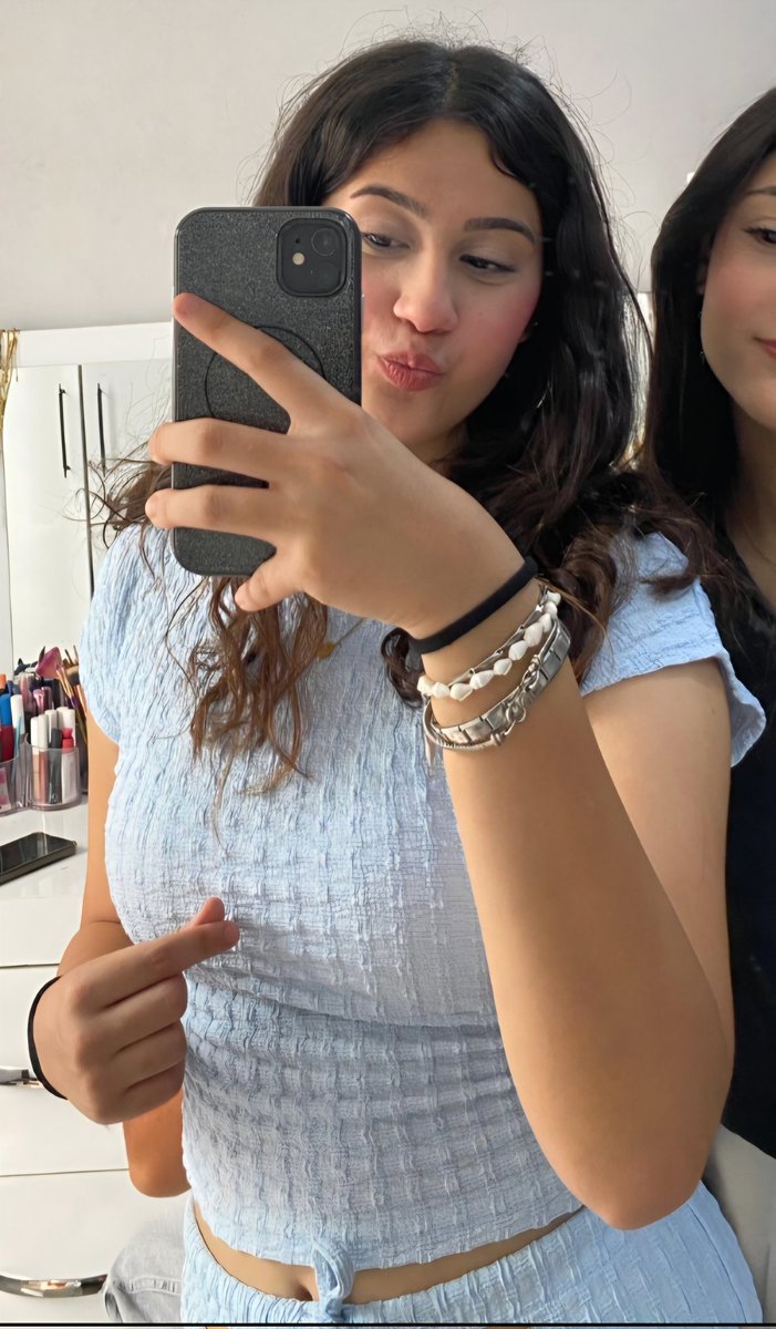 Lise Öğrencisi Pelin Kim Sikmek İster