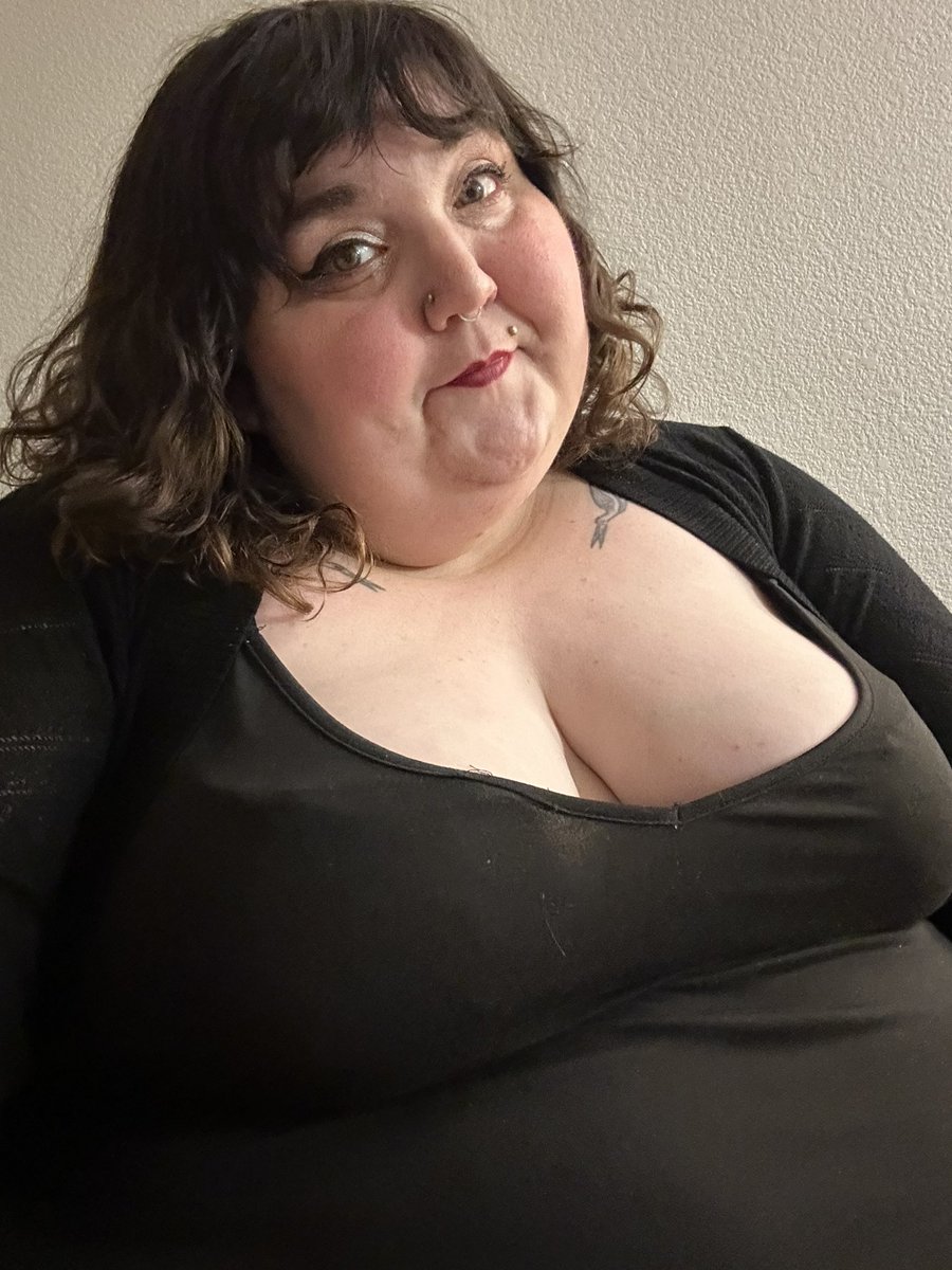 Goddess Anna - findomme 🔪🖤 tweet media