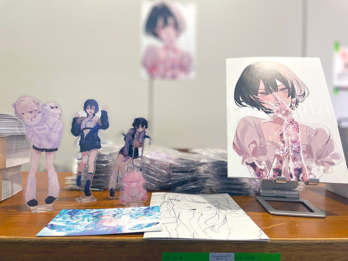 「め51abのhanasakuです〜お願いします これは売り子さんに撮って貰った写」|Aちきのイラスト