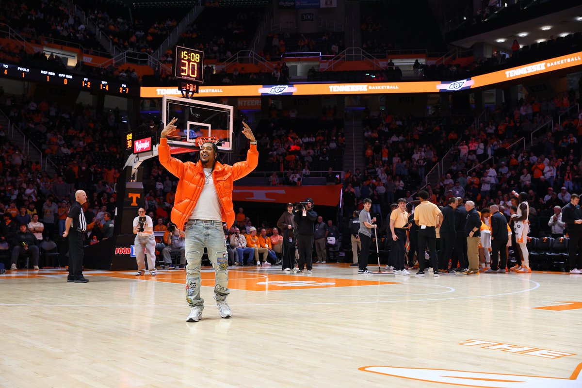 Vol_Hoops's tweet image. look who's back in town 👀