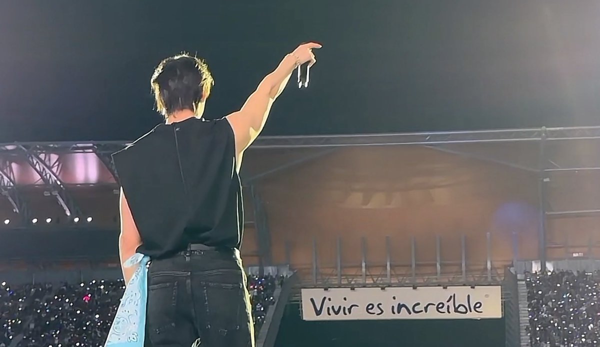 hyunx1m's tweet image. “Vivir es increíble”