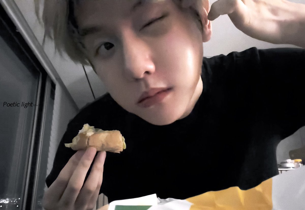 달이 tweet media