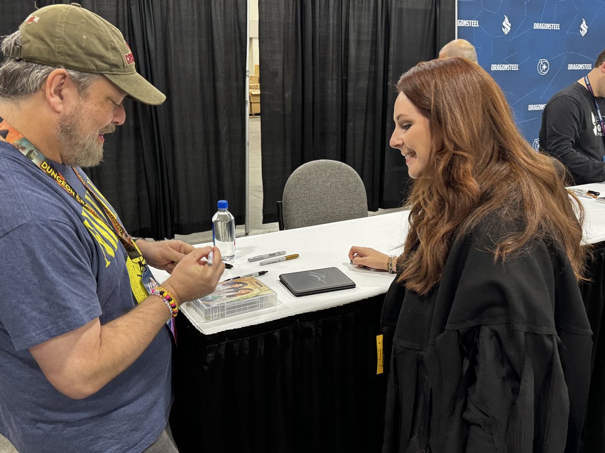 queen basic ⊛ tweet media