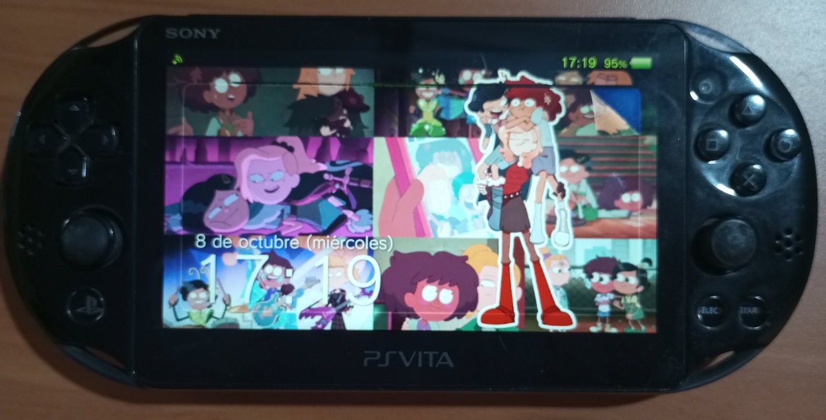 SamLFlower's tweet image. Lo que hago por ti, pequeña cosa rara a la que llamo Ps Vita!