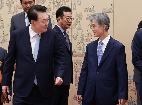 “조희대 대법 기준대로면 尹 허위사실공표 유죄…425억 토해내야“ eurl.kr/aaJGt

#고발뉴스_정기구독_후원 gobalnews.com_ARS 1877-0786