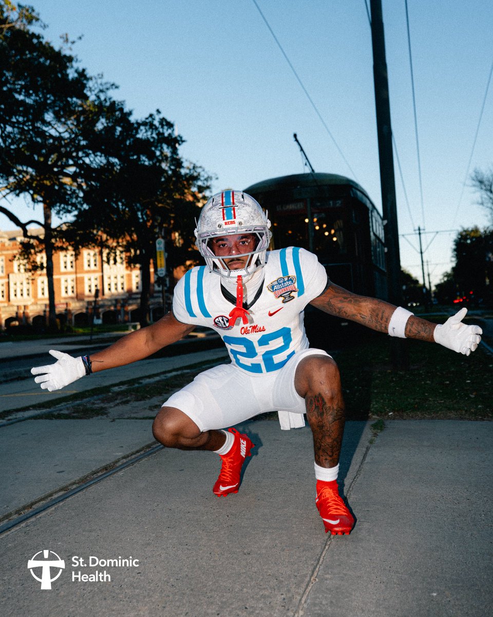 OleMissFB's tweet photo. Brought the ice to Nola 🥶

#SugarBowl x #HottyToddy https://t.co/f3SjGhSEBk