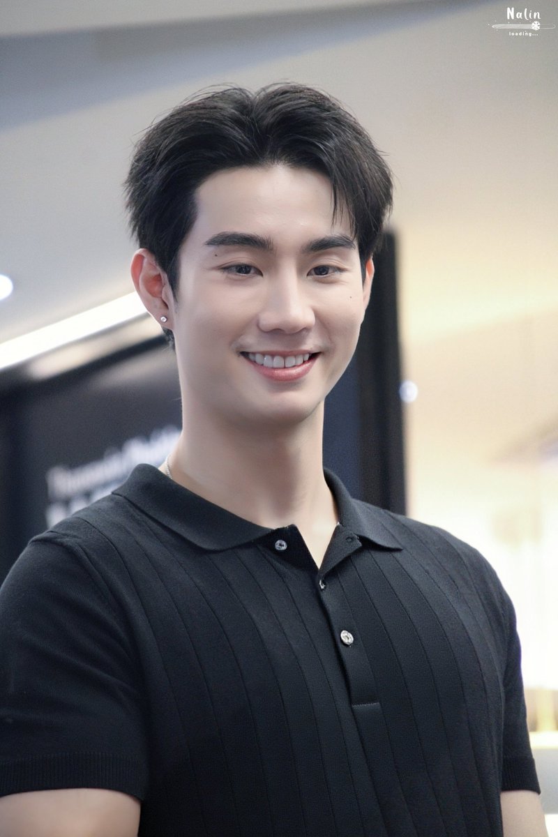 หน้าหนาวอยากได้ไออุ่น🥶 แต่หน้าอย่างคุณอ่ะ อยากได้เป็นแฟน 😚

#fforce_