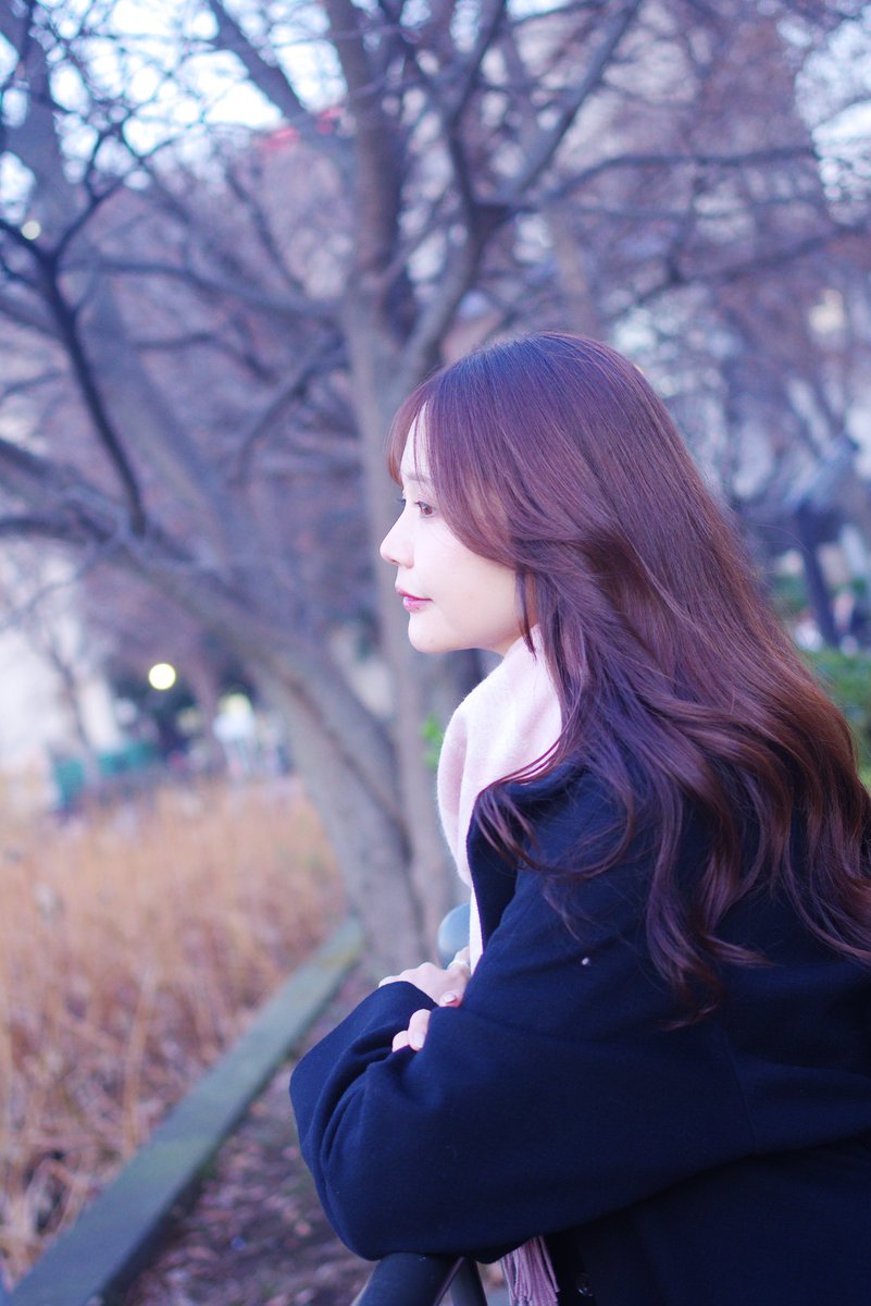 2025/12/29　上野
モデル：咲羅レインさん
<a href="/_rain_sakura/">咲羅レイン🌸☔️</a>

泣かないで恋心よ　願いがかなうなら
涙の河をこえて　すべてを忘れたい
　　「木枯らしに抱かれて」小泉今日子

#ポートレート