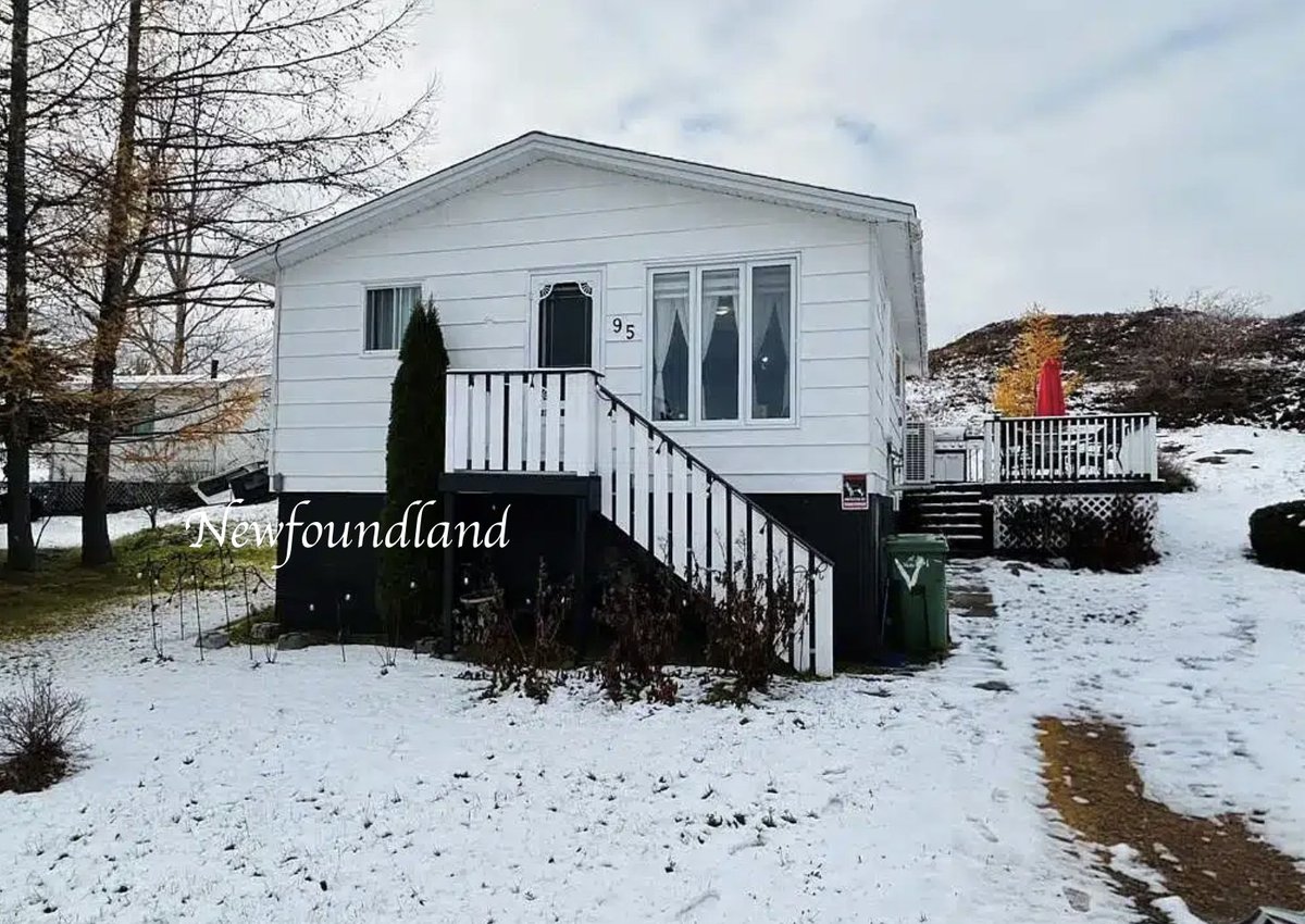 oldhouseunder50's tweet image. This 1-bedroom, 1-bath #bungalow in #Newfoundland combines modern renovations with stunning #oceanviews. $86,960. oldhousesunder100k.com/affordable-196…