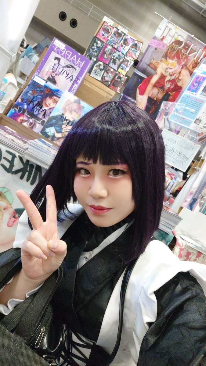 今日は
東8W60a　みけちーず
にて売り子してます！！
雫ちゃん………
カチューシャ忘れました((泣