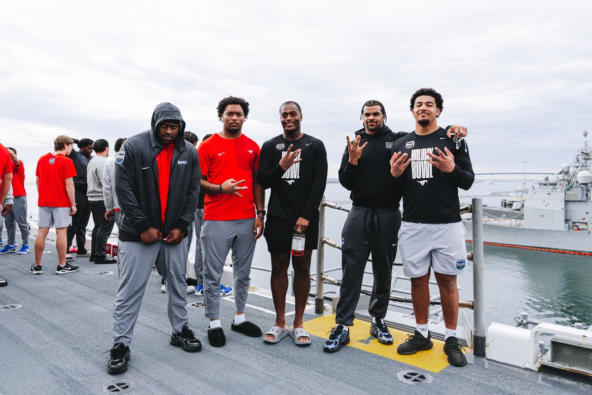 SMUFB's tweet photo. Shoutout to the @USSMakinIsland for having us on board today! 🫡 https://t.co/z94O2joLmX