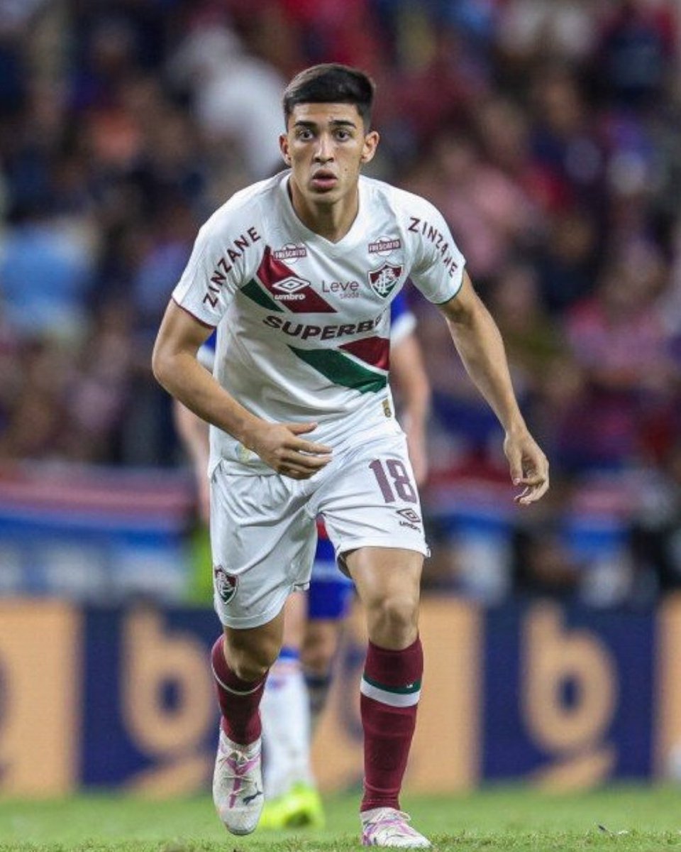 TigoSportsPY's tweet photo. ESTÁN CERCA

🔵🔴El mediocampista Cristhian Paredes, últimamente en Portland Timbers de la Major League Soccer, está a punto de convertirse en nuevo jugador de Cerro Porteño.

✔️La negociación entre el Ciclón y el futbolista está por buen camino y todo indica que el nacido en el Departamento de Paraguarí sería el segundo refuerzo para el 2026.

➡️ Otro jugador que está a poco de vestir la azulgrana en la próxima temporada es el volante ofensivo Rubén Lezcano, de 21 años,  últimamente en Fluminense.

🎙️Info: @PepiTorres17