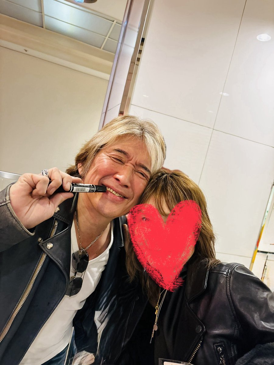 333punk_'s tweet photo. 入院した　父を亡くした　辛い事たくさんあった一年だったけど　友達もたくさんできたんだよ　終わりよければみんな良し　最高の締めくくり
宮本兄弟ありがとう

#宮本兄弟　#MAOKI  #taisho  #dogfight https://t.co/x2X2ho00u1