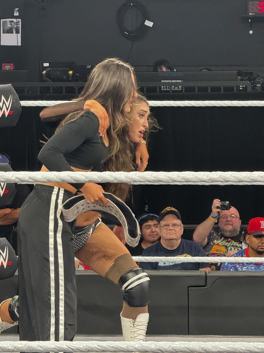 richschellhase's tweet image. #Fatalinfluence and @jacyjaynewwe gets the win over @WrenSinclairWWE and then @kendalgreywwe makes the save and gets her hands on the belt! @FallonHenleyWWE @lainey_wwe #WrenQCC