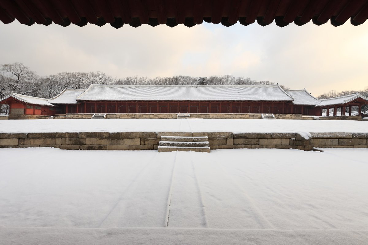 2025년도 수고 많으셨습니다.
다가오는 새해에도 건강하시고 따뜻한 한 해가 되길 기원합니다.

종묘에 관심 가져주셔서 감사합니다 😄
