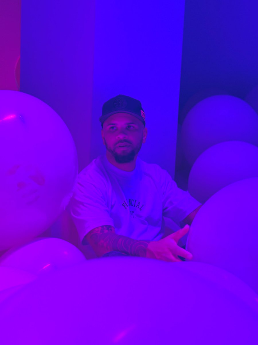 ROOMS TELL STORIES tweet media