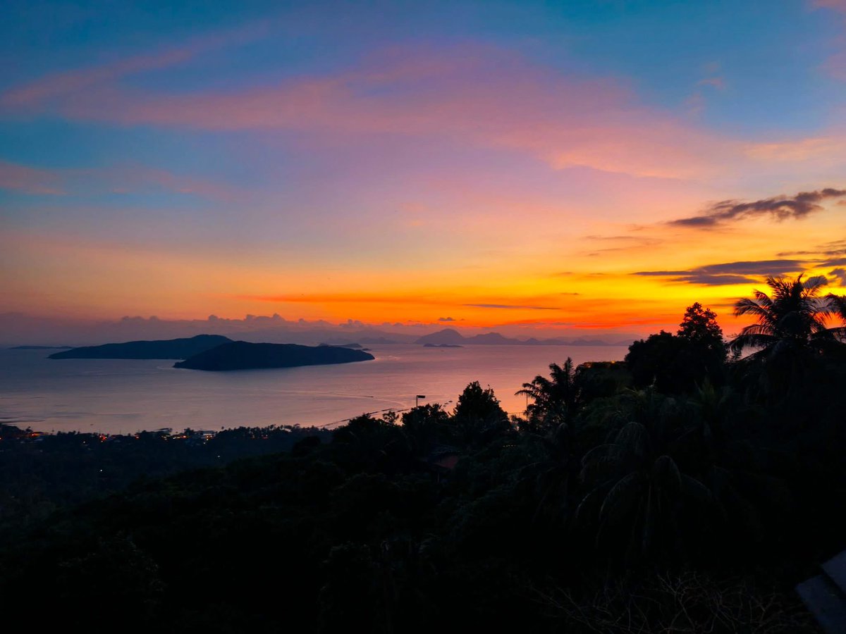 Yesterday’s sunset from <a href="/HinFahSamui/">H I N F A H</a> 🏝️🇹🇭