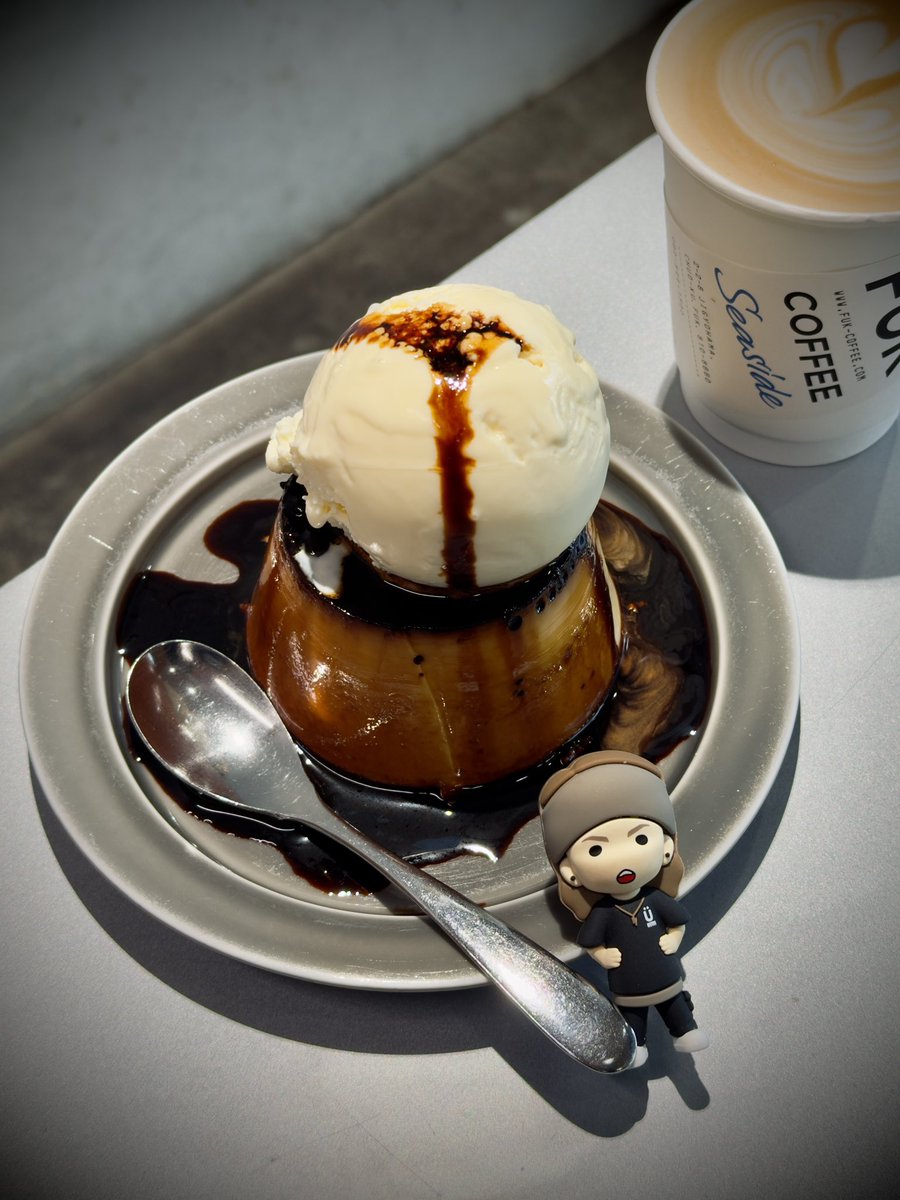 nyapi3995's tweet image. おはようございます🙌
マリメ2日目楽しみましょう🥺!
今日はworld LOST worldが
聴けますように🌏（無理）
素敵なLIVEになりますように🥳

2025年カフェ納めしに来た☕️
やっぱりここのプリン好き🍮
固めの美味しいプリン食べて
良いカフェ納め出来ました🥺✨