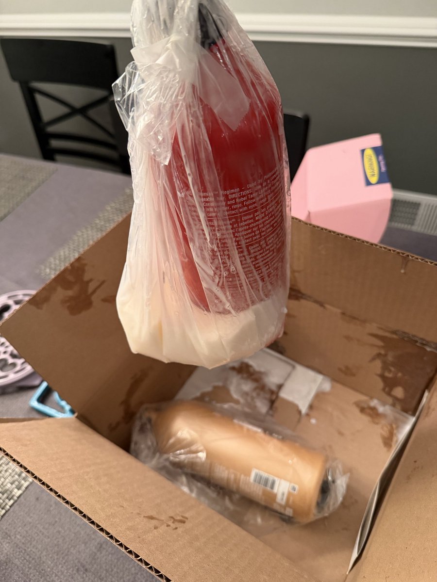 Purple_Bolt_'s tweet photo. @ultabeauty  may want to invest in better packaging for shampoo and conditioner https://t.co/k8COada8tw