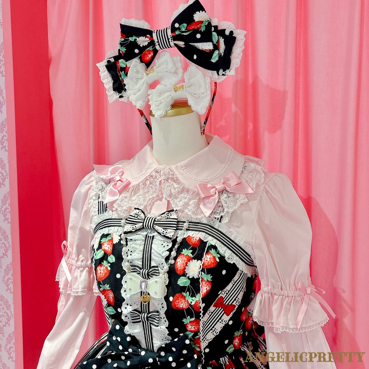 🎀1/2（Fri）New Arrival🎀 🍓摘みたていちごジャンパースカートSet