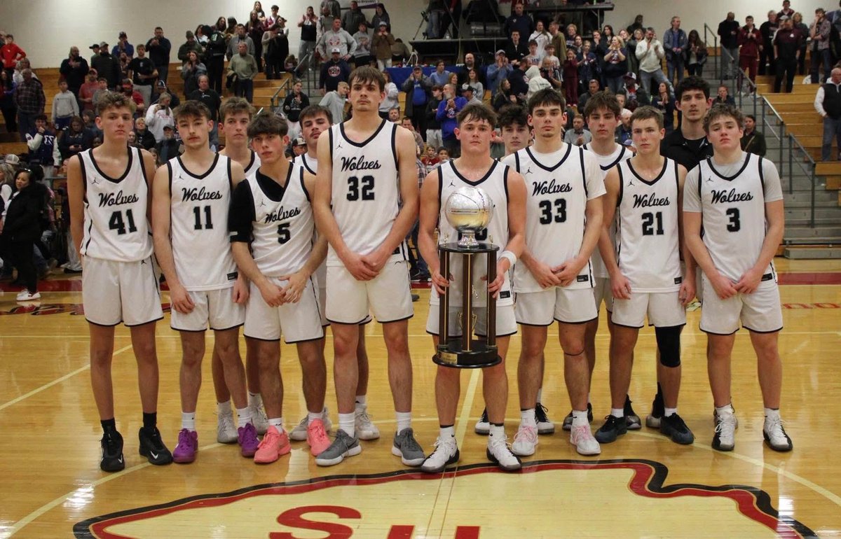 NCPSchoolCorp's tweet image. The PHHS boys basketball team
First Financial Classic runners-up
Final score in overtime:
Parke Heritage 50
Terre Haute North 56

Treigh Schelsky- 2025 Gary Fears Award recipient for outstanding player 
Isaac Pickel- All-tournament team
#ncpcschools #phhswolves
#StrengthenthePack