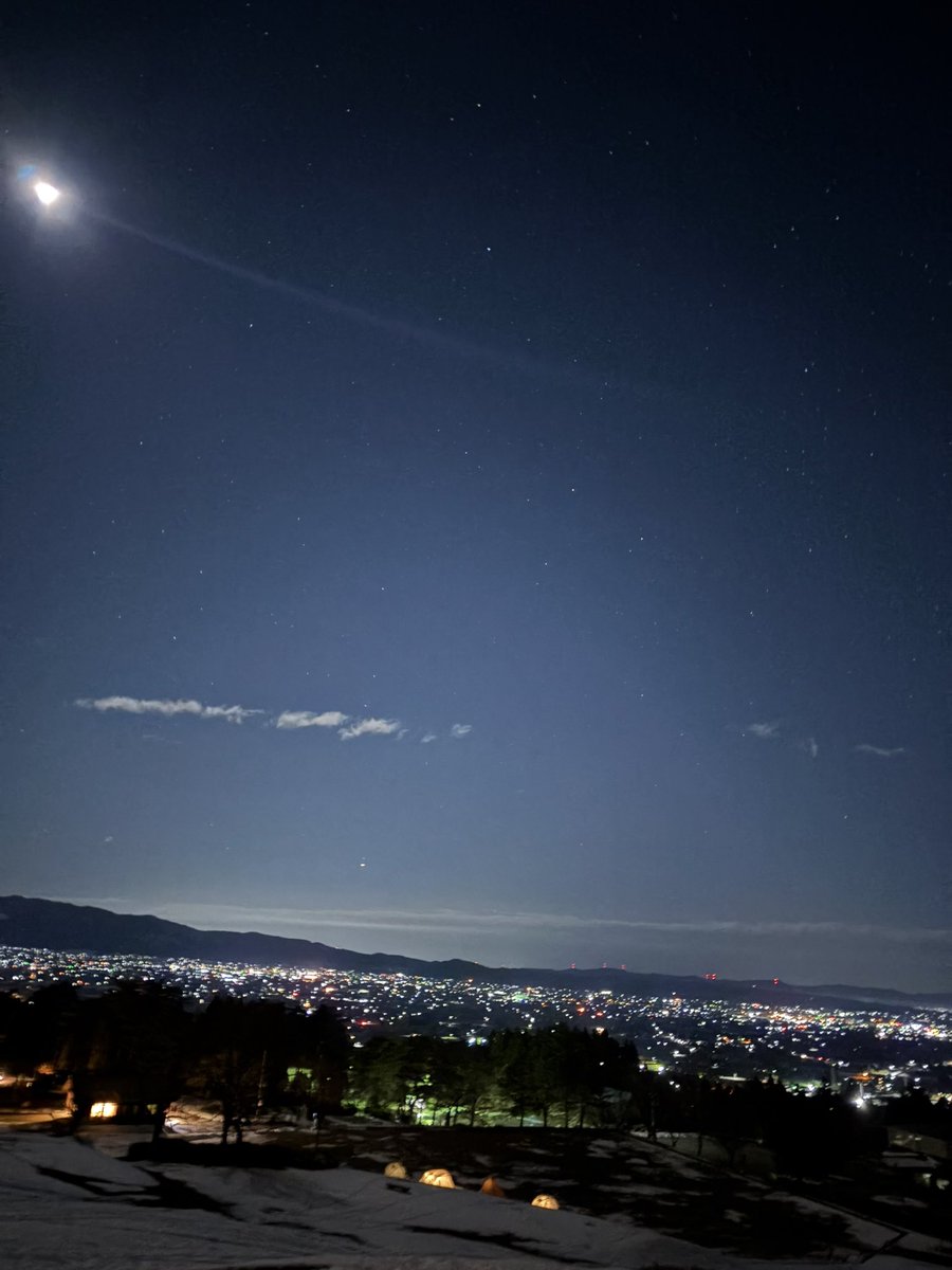 にんにん tweet media