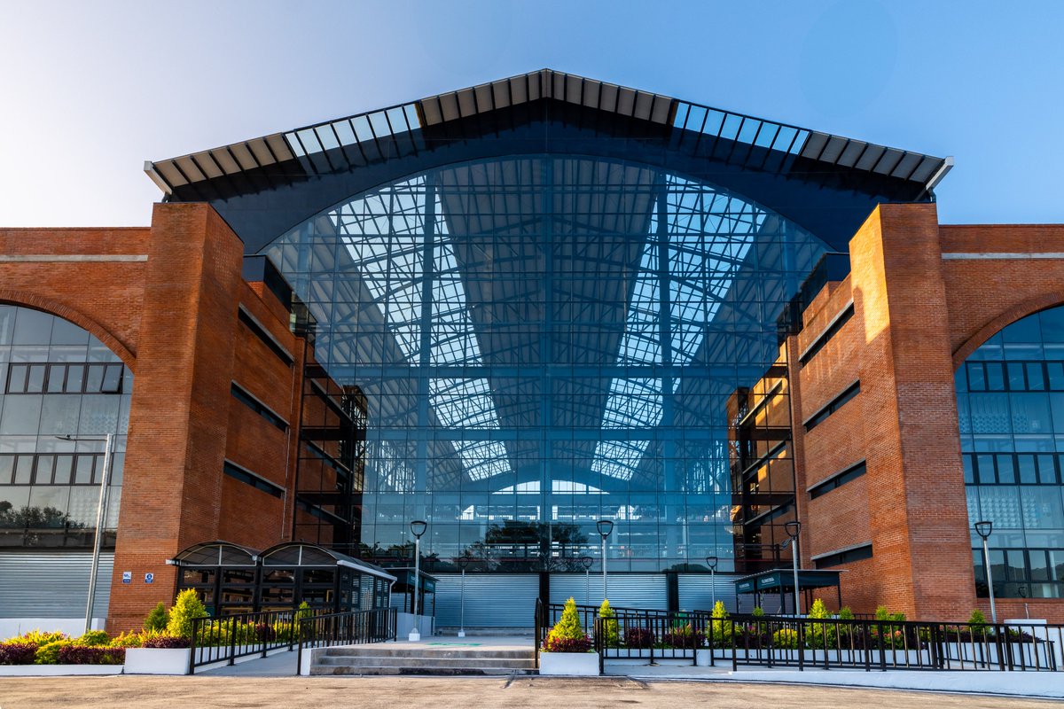 El crecimiento económico se refleja en beneficios para las familias:

✅Más de 60 Agromercados en el país
✅Central de Abastos en San Salvador y próxima apertura en la zona oriental

En agosto, lanzamos la Dirección de @MercadosSV e inauguramos el nuevo Mercado San Miguelito.