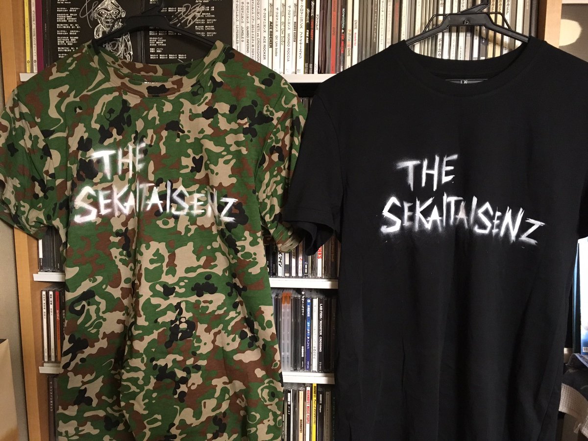 mamoru_rikishi's tweet image. よーへいさんから
ステージ衣装譲っていただいたのも今年か😳
なんかすごい時間経った感ある🤣笑笑

ザ世界大戦ズ時代のステージ衣装は
これまたセカタイ仲間が作ってくれた
Tシャツと共に、
自宅の力士部屋に飾ってます🙏✨