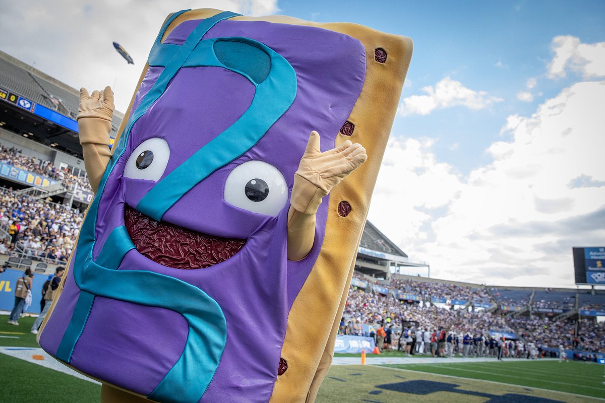 BlueBarronPhoto's tweet image. Pop-Tarts Bowl Mascot Portraits