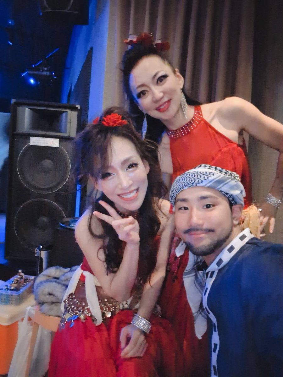 V3XYZ5545's tweet photo. シアターΧでのフランドン農学校という作品に出演させていただいたこと。
これは20歳の時にシアターΧの作品を見て以来今に至るまでの夢でもありました。

新しい挑戦もあり多くの学びも大変さもあった。
自分も今年で29歳。
20代最後の年でありましたがこの9年間の中で最も充実した1年でした。 https://t.co/NatcoKILnR