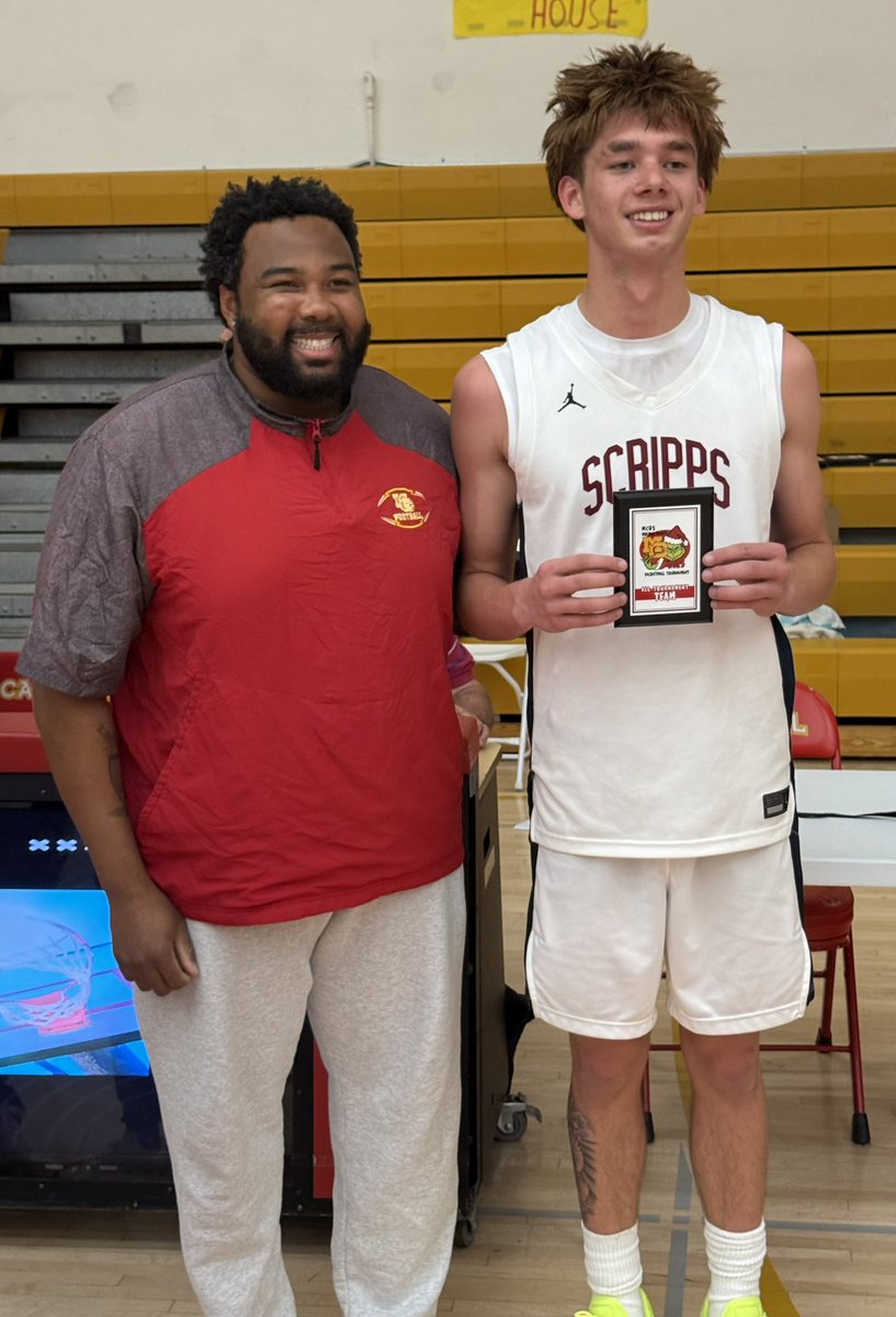 Gavin was awarded All Tournament Team at the 2025 Mt. Carmel High School Holiday Hoops Basketball Tournament.