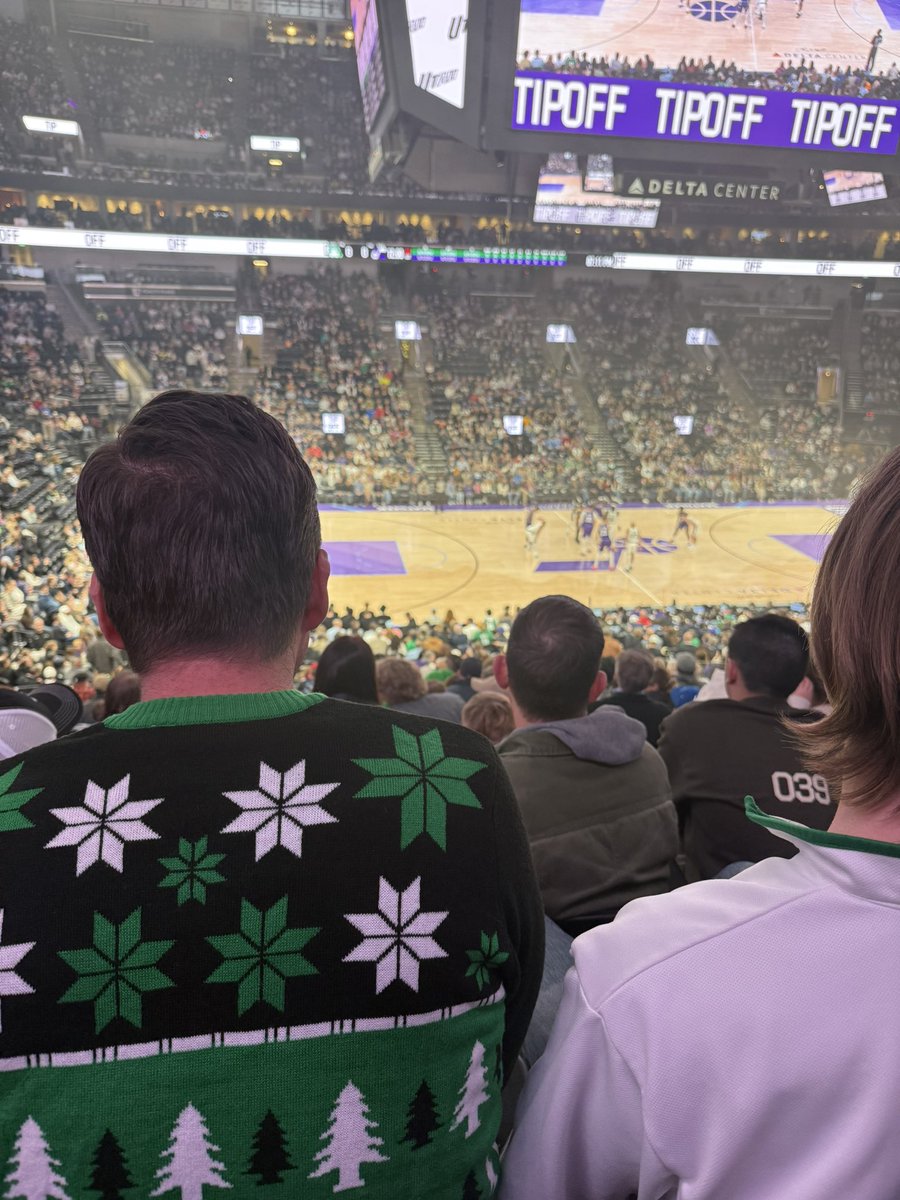 hatejakey's tweet image. delta center i am inside you