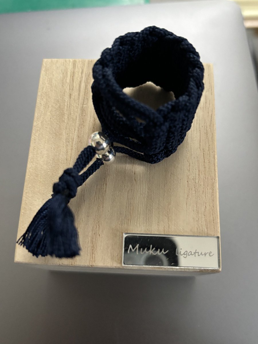 昨年末に都内の楽器店で試奏して、そのまま予約。 今年の2月に届いて