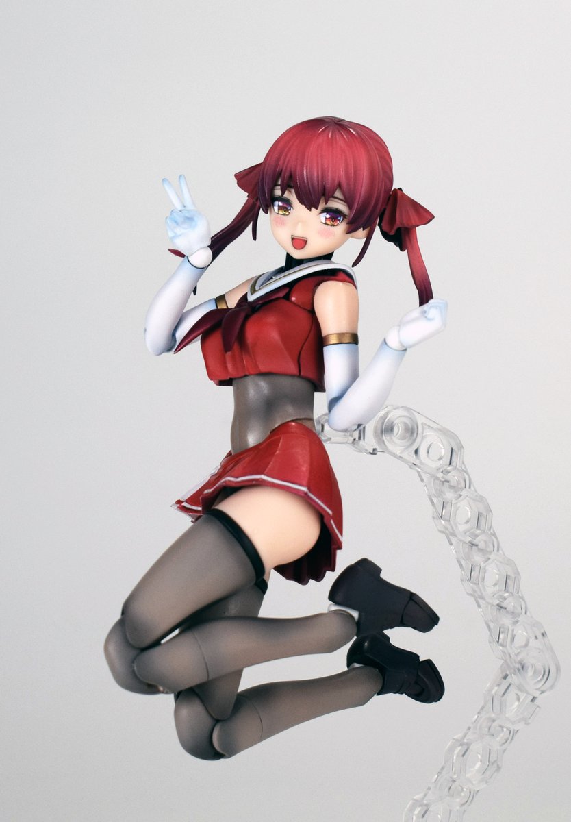 あとは、メガミデバイスをベースに作成した「メガミデバイス　宝鐘マリン」が、今年一番楽しかったプラモででした。
「メカ少女版の船長」といった趣ですね。
この船長もアイプリはオリジナルで作成したのですが、結構かわいく出来たんじゃないかと思ってます。