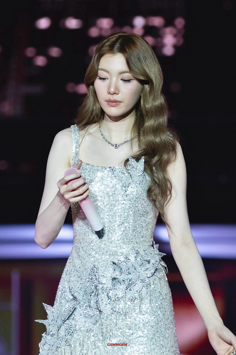 คนจ๋วย 🤏🏻

LINGORM COUNTDOWN ICONSIAM
#LingOrmHNYatICONSIAM
#ออมกรณ์นภัส #Ormkornnaphat